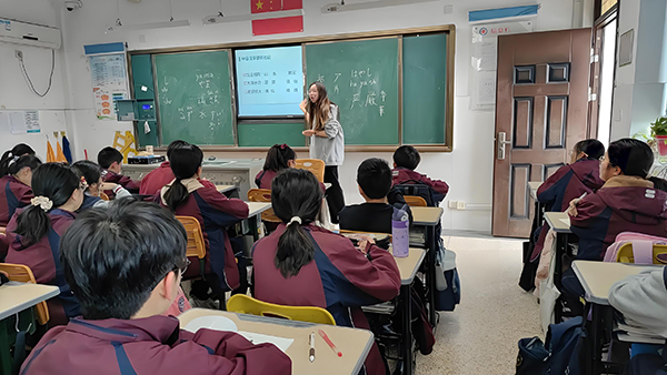 中升智学AI：学科融合培养创新能力